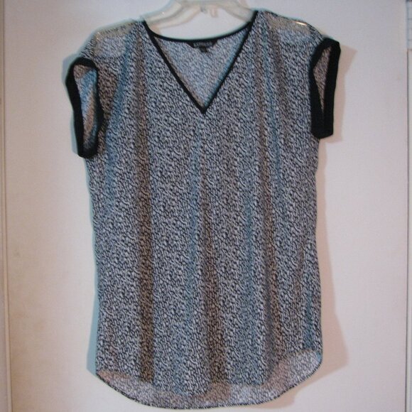 Express Blouse Medium Black & White Abstract Cold Shoulder Silky Lightweight EUC - Picture 1 of 4